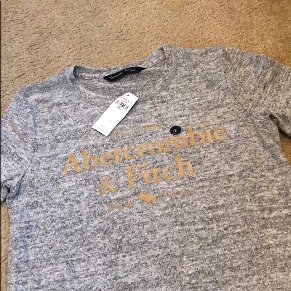 Abercrombie & Fitch Tops - NWT Abercrombie and Fitch Tee Shirt